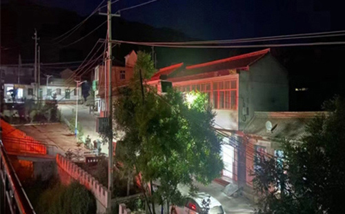 博湖太阳能路灯在暴雪天气下的应对策略