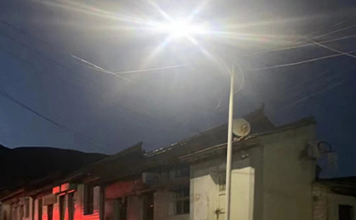 农村院子里最适合的博湖太阳能路灯亮度与安装要点